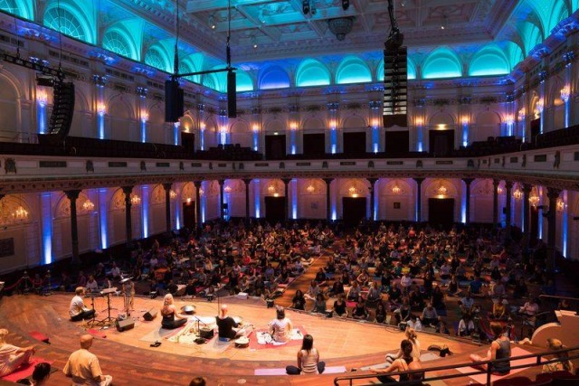 Yoga in ConcertGebouw